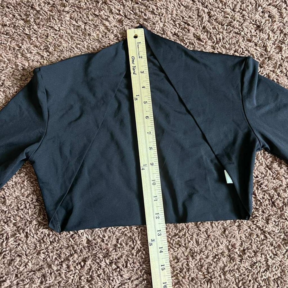 AAKVT Black Long Sleeve Shrug Bolero Mock Neck Thumbholes Cropped Top Size M NEW - Picture 8 of 16